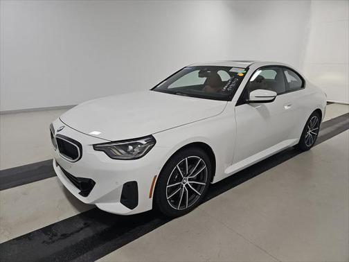 2025 BMW 230 i xDrive