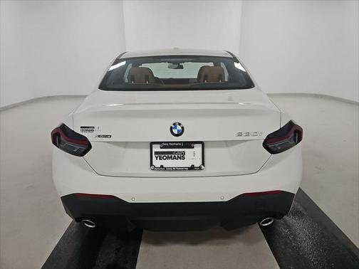 2025 BMW 230 i xDrive