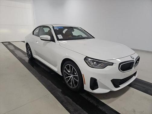 2025 BMW 230 i xDrive
