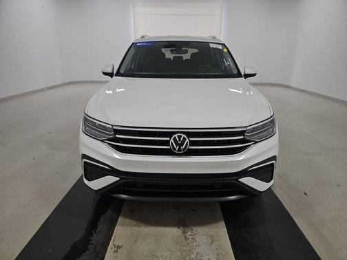 2023 Volkswagen Tiguan 2.0T SEL