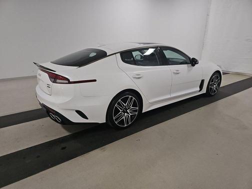 2022 Kia Stinger GT2