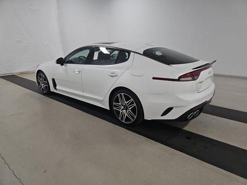 2022 Kia Stinger GT2