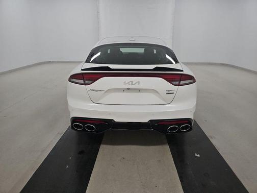 2022 Kia Stinger GT2