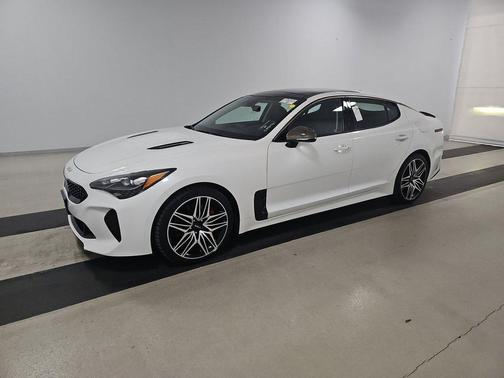 2022 Kia Stinger GT2