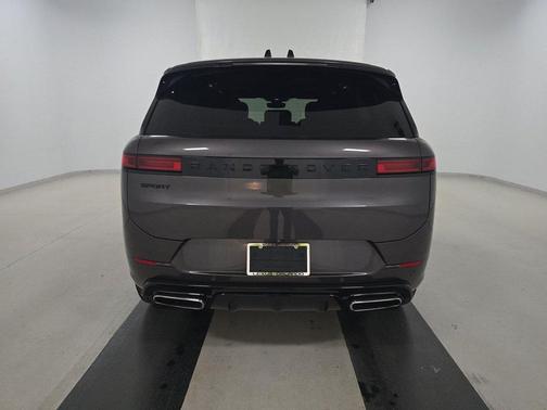 2024 Land Rover Range Rover Sport SE
