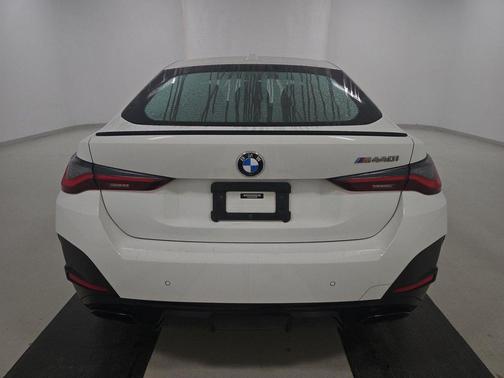 2023 BMW M440 i