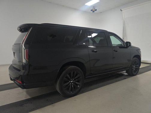 2022 Cadillac Escalade ESV Sport