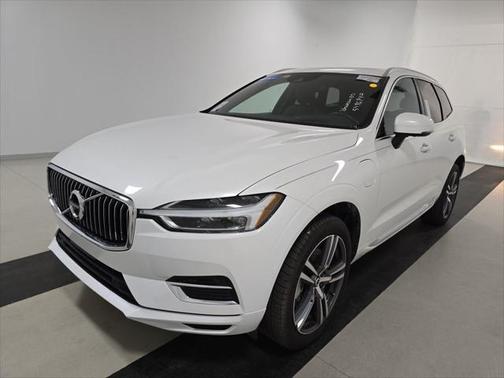 2021 Volvo XC60 Recharge Plug-In Hybrid T8 Inscription Expression