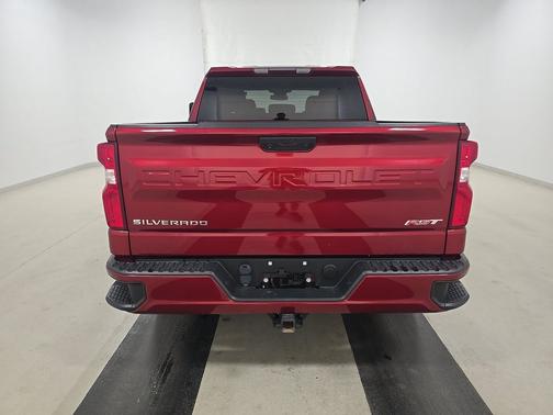 Cherry Red Tintcoat 2022 Chevrolet Silverado 1500 2WD Crew Cab 147" RST