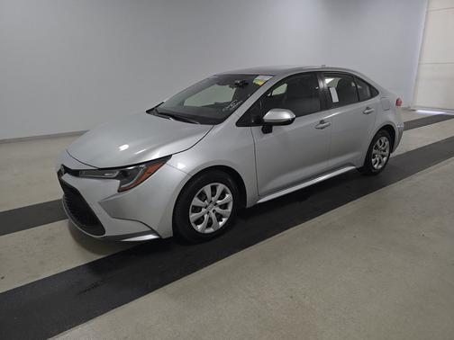 Classic Silver Metallic 2022 Toyota Corolla LE CVT (Natl)