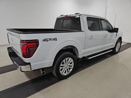 Space White Metallic 2025 Ford F-150 LARIAT 4WD SuperCrew 5.5' Box