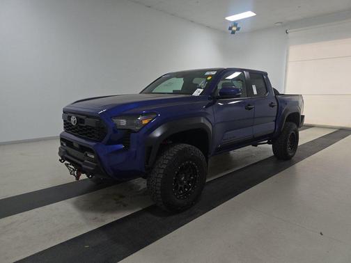 2024 Toyota Tacoma TRD Off Road Double Cab 5' Bed AT (Natl)