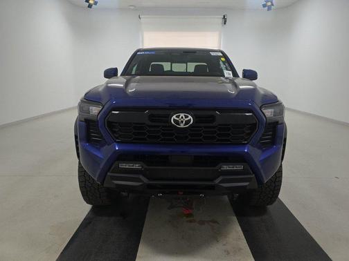 2024 Toyota Tacoma TRD Off Road Double Cab 5' Bed AT (Natl)