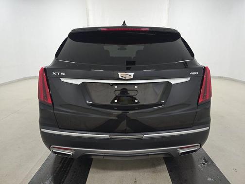 Stellar Black Metallic 2021 Cadillac XT5 FWD 4dr Premium Luxury