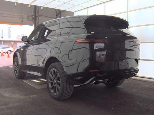 2024 Land Rover Range Rover Sport SE