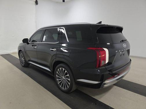 Abyss Black Pearl 2024 Hyundai PALISADE Calligraphy FWD