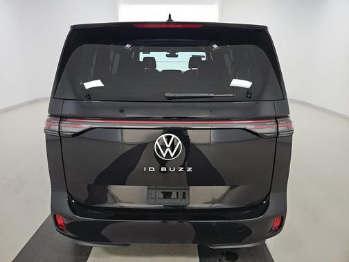 Deep Black Pearl 2025 Volkswagen ID. Buzz Pro S RWD