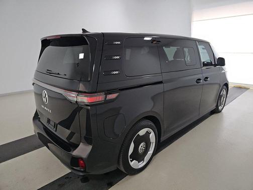 Deep Black Pearl 2025 Volkswagen ID. Buzz Pro S RWD