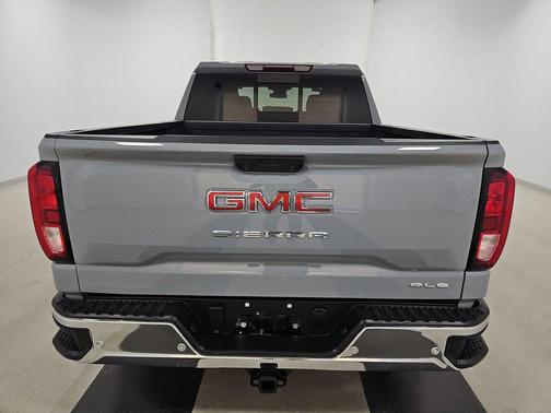 Thunderstorm Gray 2025 GMC Sierra 1500 4WD Crew Cab 147" SLE