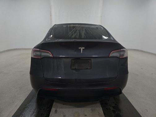 2024 Tesla Model Y Long Range Dual Motor All-Wheel Drive