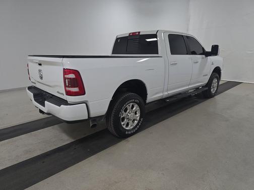 Bright White Clearcoat 2024 RAM 2500 Laramie 4x4 Crew Cab 6'4" Box
