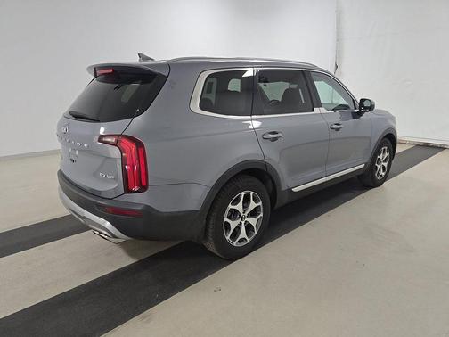 Everlasting Silver 2021 Kia Telluride EX AWD