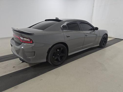 Granite Pearlcoat 2017 Dodge Charger R/T RWD