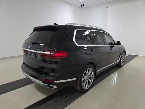 Jet Black 2022 BMW X7 xDrive40i Sports Activity Vehicle