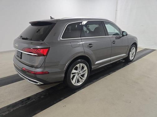 Samurai Gray Metallic 2023 Audi Q7 Premium Plus 45 TFSI quattro