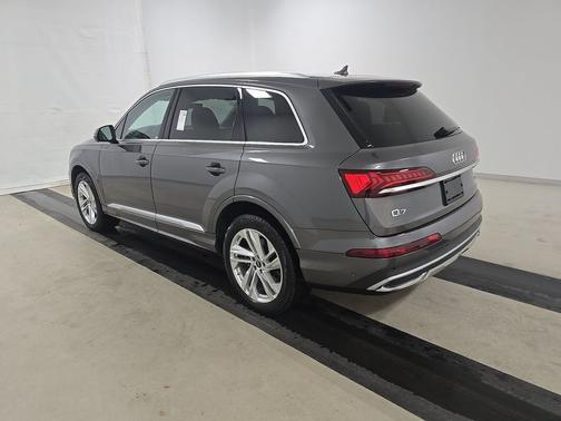 Samurai Gray Metallic 2023 Audi Q7 Premium Plus 45 TFSI quattro