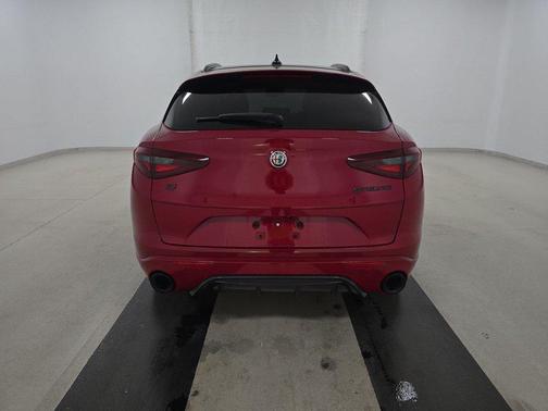 2023 Alfa Romeo Stelvio Estrema AWD