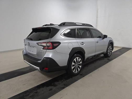 Ice Silver Metallic 2025 Subaru Outback Limited AWD