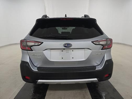 Ice Silver Metallic 2025 Subaru Outback Limited AWD