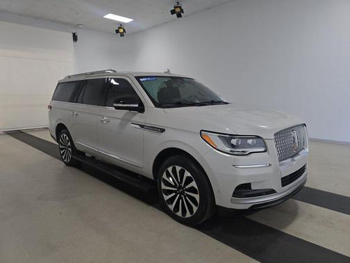 2023 Lincoln Navigator Reserve