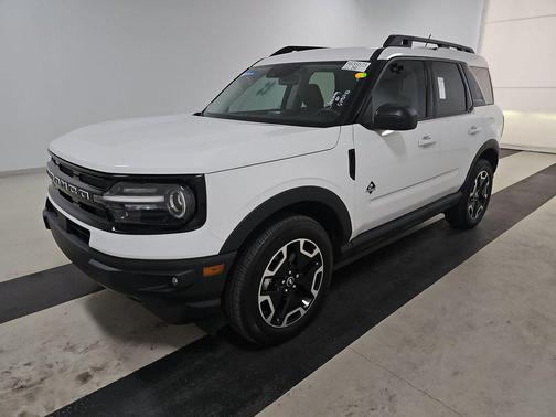 Oxford White 2023 Ford Bronco Sport Outer Banks 4x4
