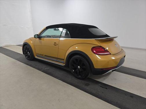 2017 Volkswagen Beetle 1.8T Dune