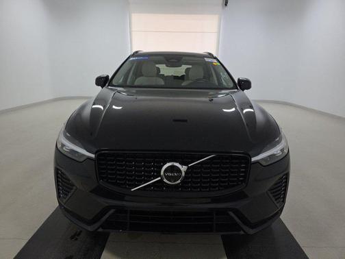 Onyx Black Metallic 2024 Volvo XC60 B5 AWD Plus Dark Theme