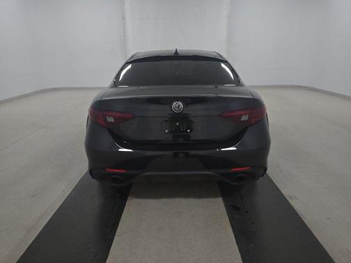 2022 Alfa Romeo Giulia Ti