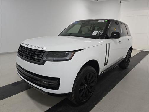 2025 Land Rover Range Rover P550e Autobiography