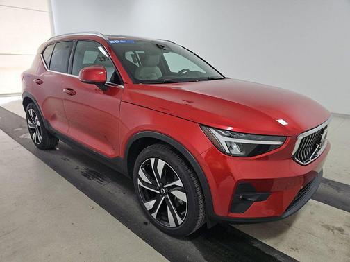 Fusion Red Metallic 2023 Volvo XC40 B5 AWD Plus Bright Theme