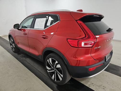 Fusion Red Metallic 2023 Volvo XC40 B5 AWD Plus Bright Theme