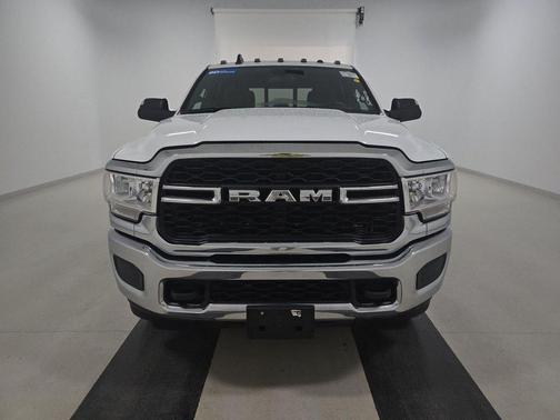 2022 RAM 2500 Tradesman Crew Cab 4x4 6'4' Box