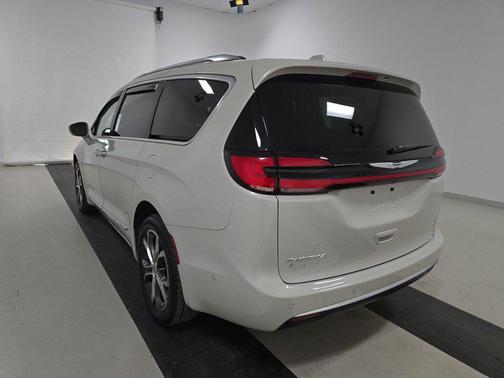 2021 Chrysler Pacifica L
