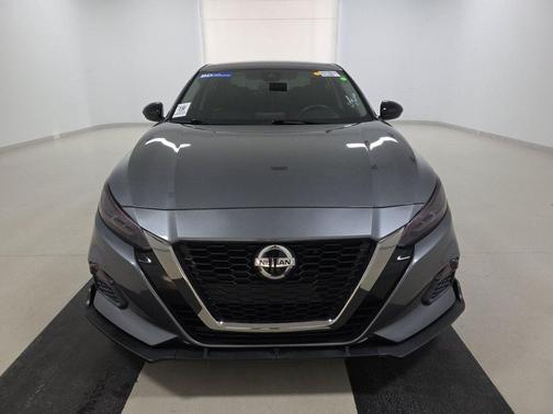 2020 Nissan Altima SR FWD