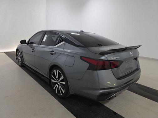 2020 Nissan Altima SR FWD