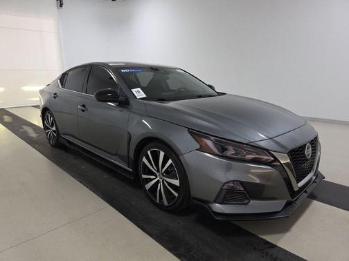 2020 Nissan Altima SR FWD