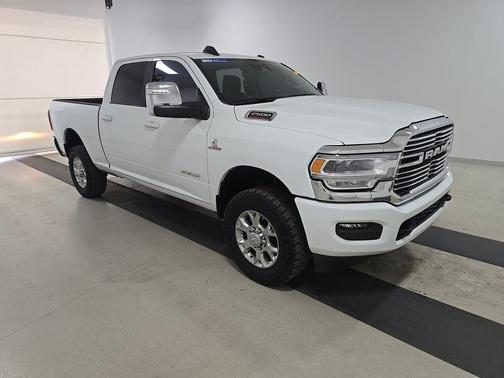 Bright White Clearcoat 2024 RAM 2500 Laramie 4x4 Crew Cab 6'4" Box