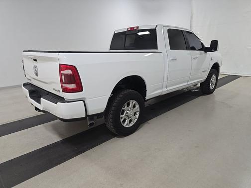 Bright White Clearcoat 2024 RAM 2500 Laramie 4x4 Crew Cab 6'4" Box