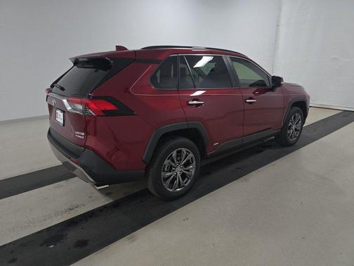 2024 Toyota RAV4 Hybrid SE