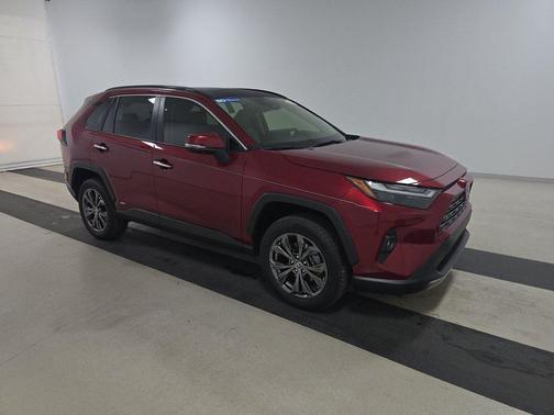 2024 Toyota RAV4 Hybrid SE